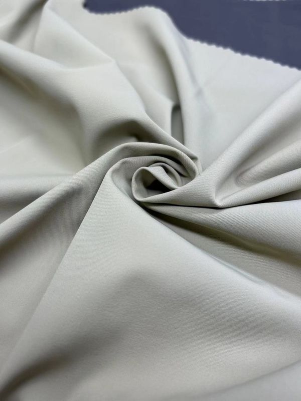 Vierweg Stretch Soft Nylon Stof 70D+40D*70D+40D 90% Nylon 10% Spandex 170GSM