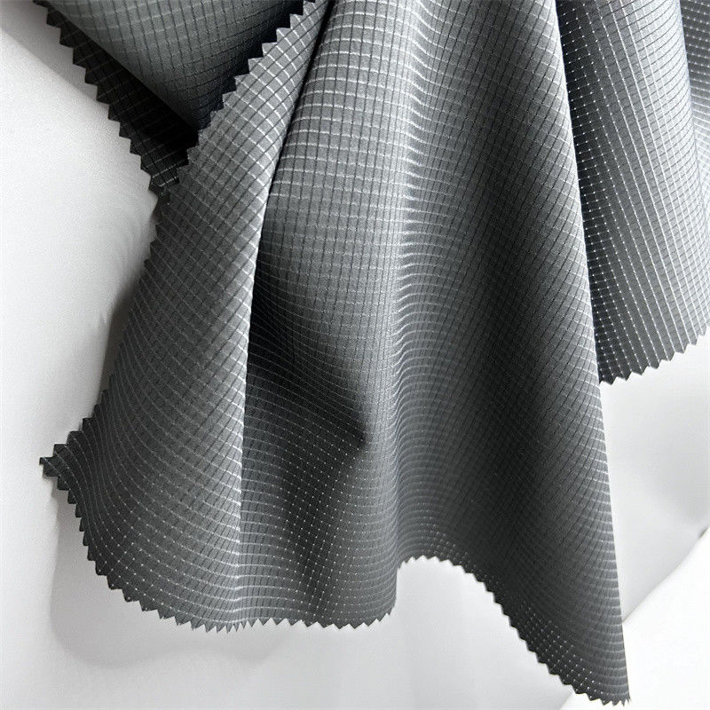 75D laag elasticiteits T400 holle rasterstof 100% gerecycled polyester geperforeerd rasterpatroon