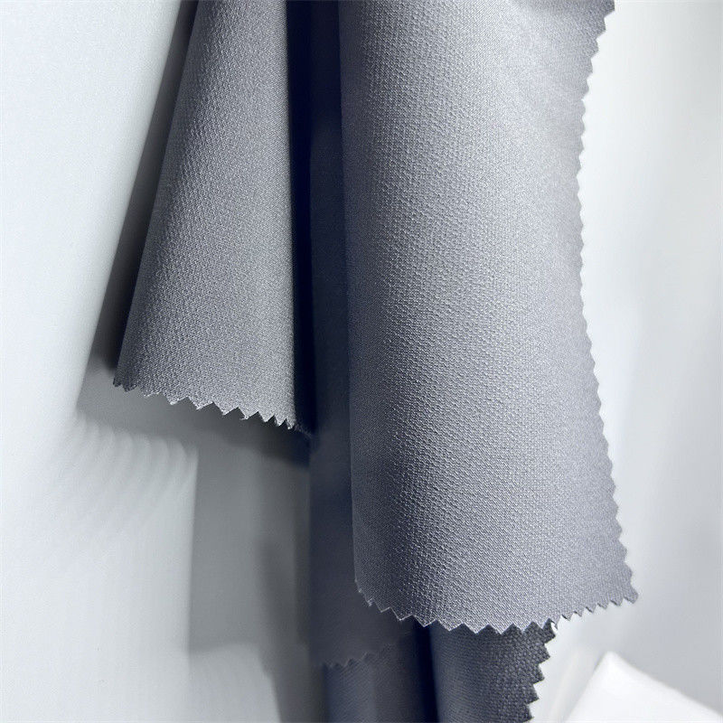 Matte nylon wandelstof met dubbele ketting dikke handgevoel voor het maken van outdoor wandelkleding