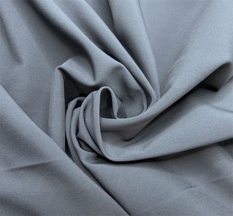 Matte nylon wandelstof met dubbele ketting dikke handgevoel voor het maken van outdoor wandelkleding